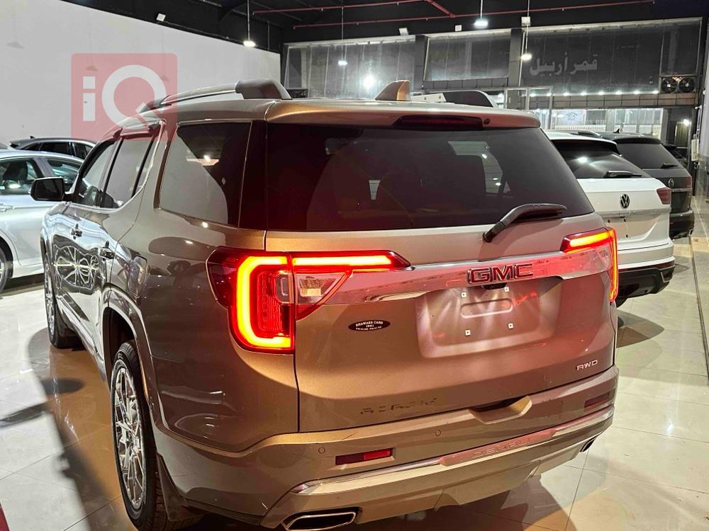 GMC Acadia